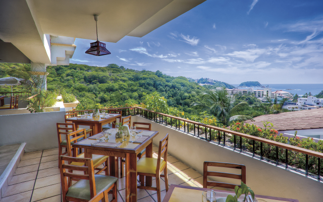 Park Royal Beach Huatulco – All Inclusive