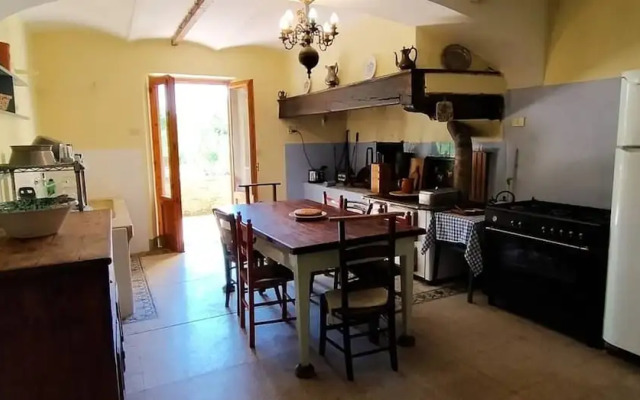 Charming 8-bed Villa in Certaldo