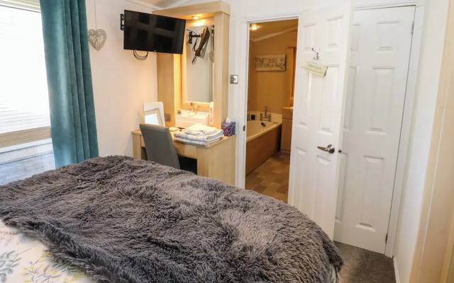 A and C Lodge-plot 21