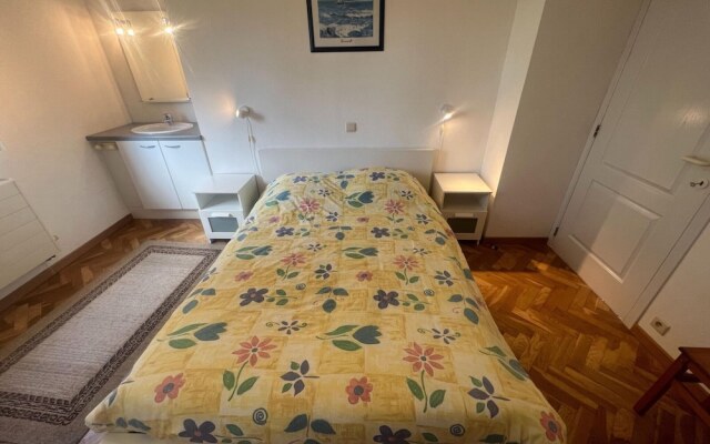 Villa in Filot With Indoor Pool