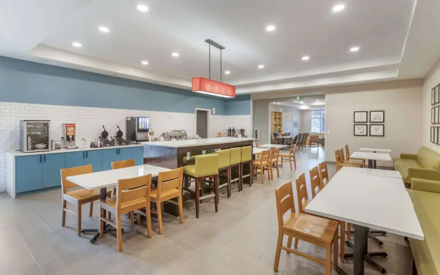 Country Inn &amp; Suites by Radisson, Savannah Airport, GA