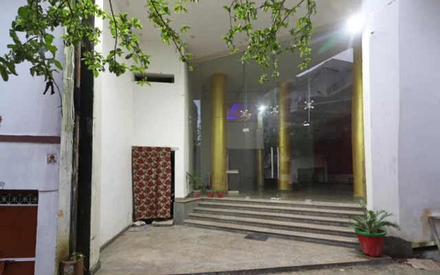 OYO 16395 Hotel G K Palace