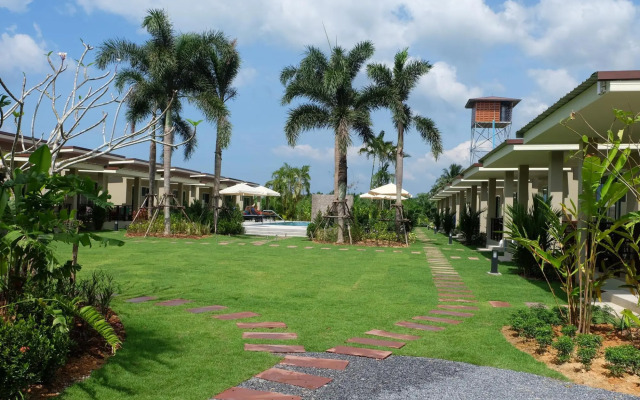 The Oasis Khaolak Resort