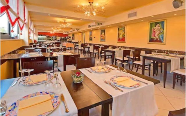 Recina Hotel