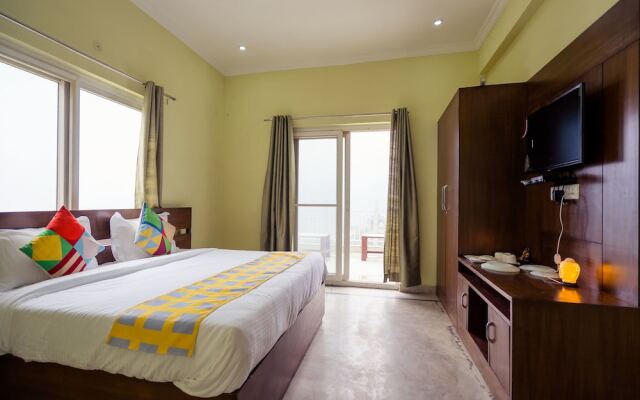 OYO Home 15236 Valley View Studio
