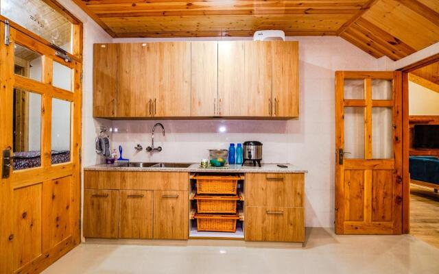 Fabhotel La Kailasha Cottage