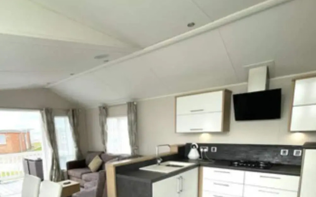 Luxury 3 bed Mobile Home on the sea