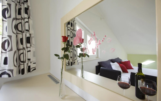 Room-delightfull Room for 2