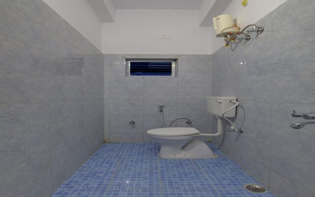 OYO 18839 Dhanraj Residency
