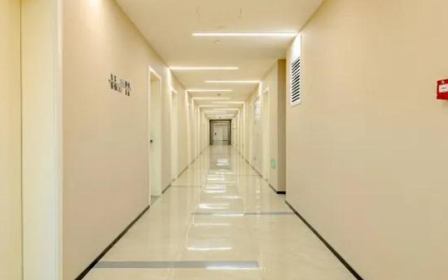 Dream Inn Hotel (Songjiazhuang Subway Station Branch)