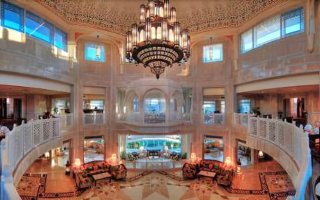 Orient Taj Hotel &Resort