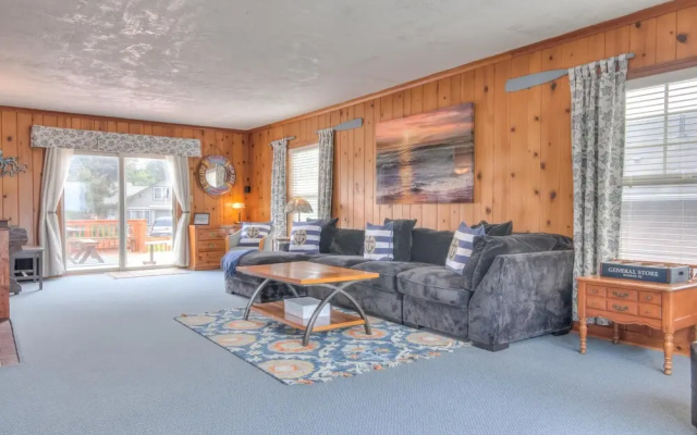 The Nordic House in the Cove