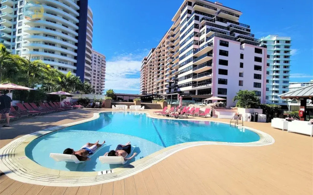 The Alexander by Hora Vacation Rentals