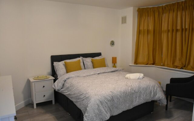 Charming Wembley Home Near Wembley Stadium