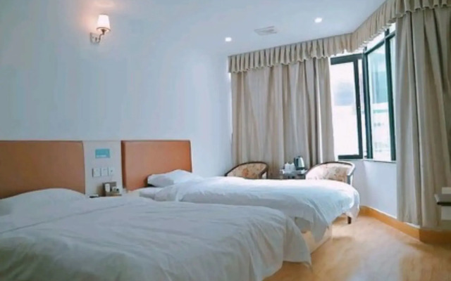 OYO 8016 Qiao Jia Business Hotel