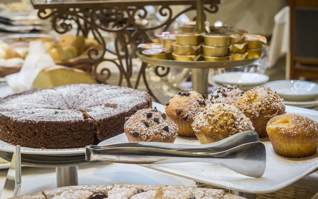 Hotel Roma E Rocca Cavour