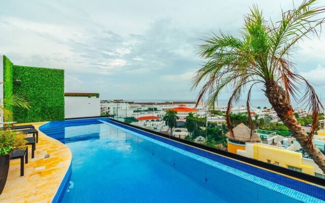 Amazing Studio, Best Location, AC, Beach!