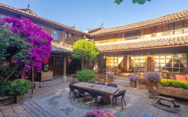 Floral Hotel Lijiang Mufu Qixi
