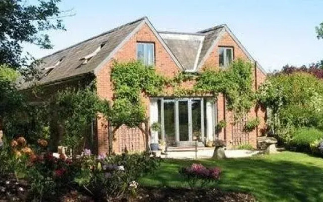 Blandings - Guest House
