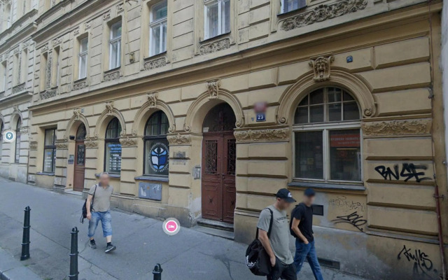 4 Bedrooms 130m2 apartment at the Main City Square