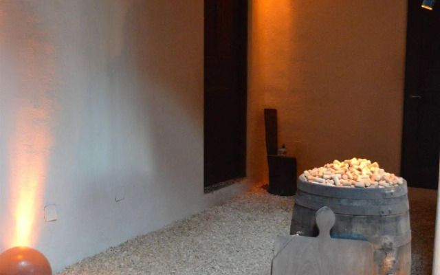 Lo Nuestro Petit Hotel