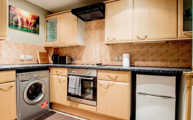 Montgomery Apartments - Crighton