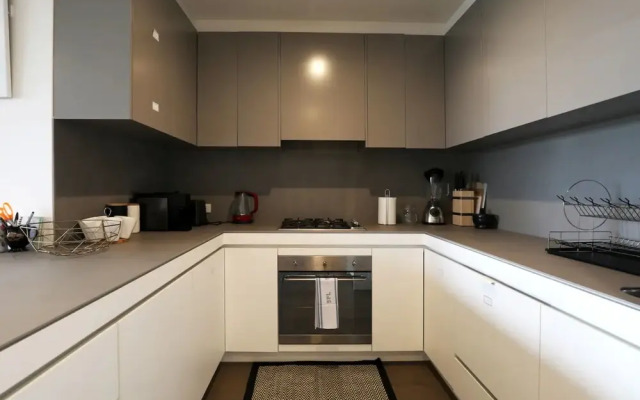 Stylish And Modern 2 Bedroom Melbourne Retreat