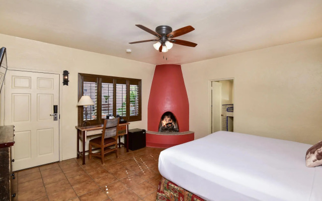 Lodge on the Desert