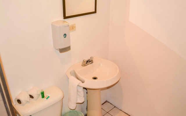 Termales del Bosque & Hot Springs