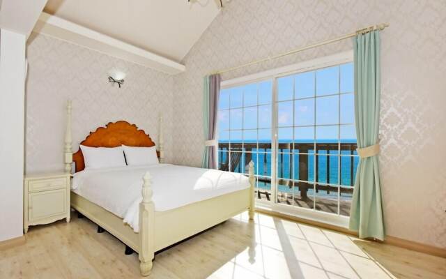 Namhae Bluemare Pension