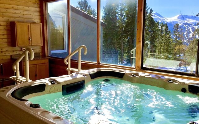 Gold Point Resort Breckenridge by Vacatia