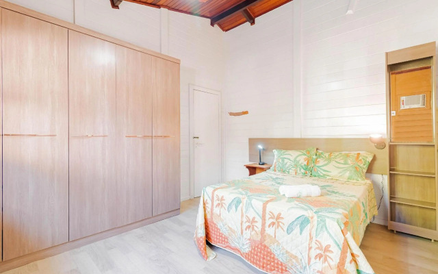 VT04 Excelente Casa 3 Quartos e Piscina