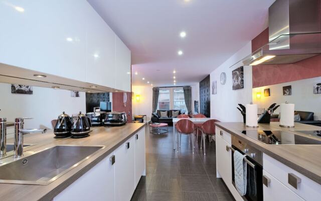Trendy Home in Aberdeen