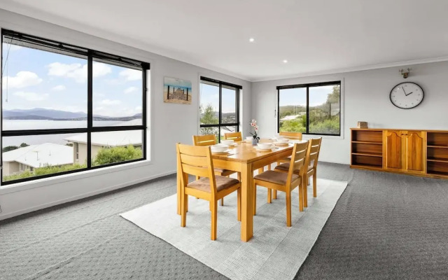 4 Bedroom House - Gorgeous View