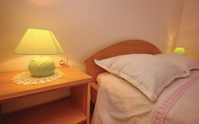 Nice Home in Blato With Wifi and 2 Bedrooms