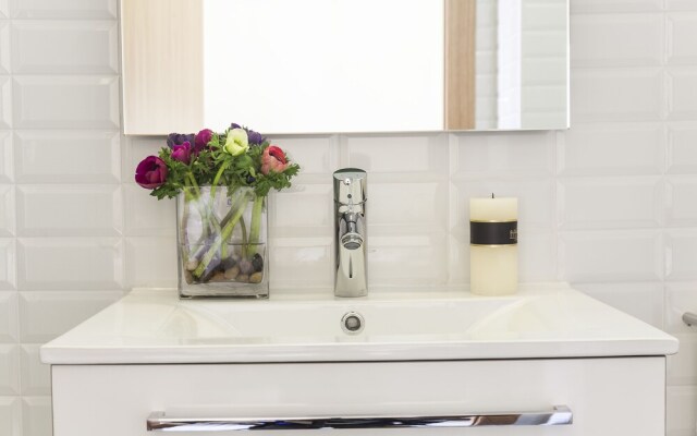 Uma Suites Pau Claris Barcelona
