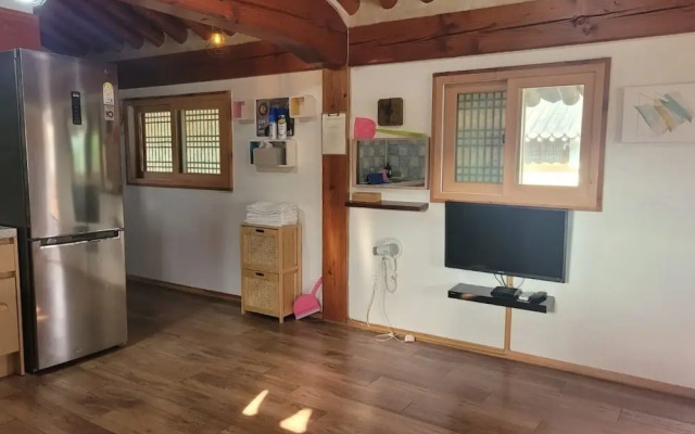 Gyeongju West Namsan Hanok Pension