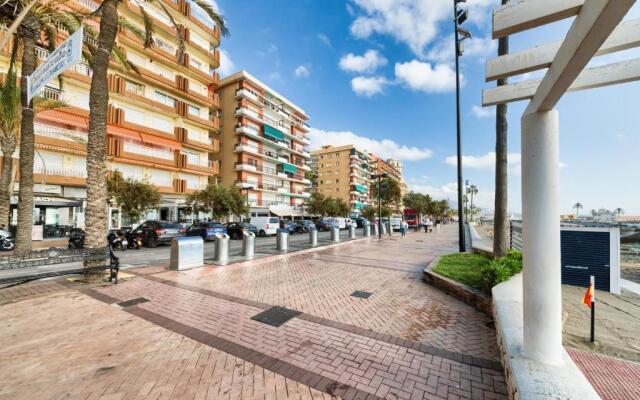 Holidays2Fuengirola Palangreros 100 mts from Beach and promenade