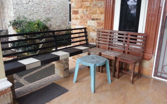 Villa Kota Bunga Cosmos