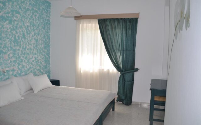 Parianna Apartments