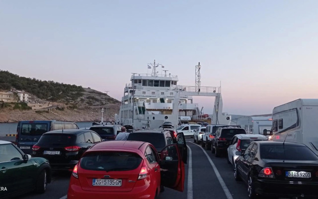 Apartman Mira i Denis