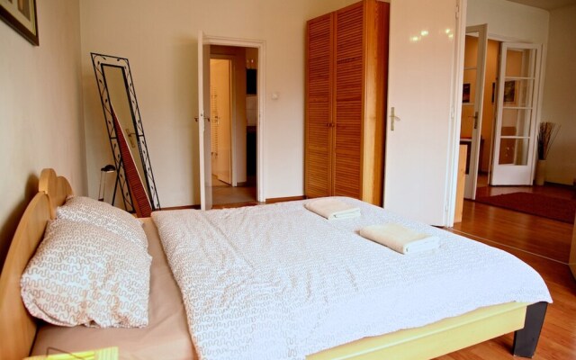 Central Budapest Furnished Apartments