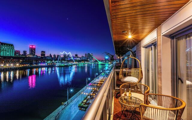 2BR Family Apt Puente de la Mujer View