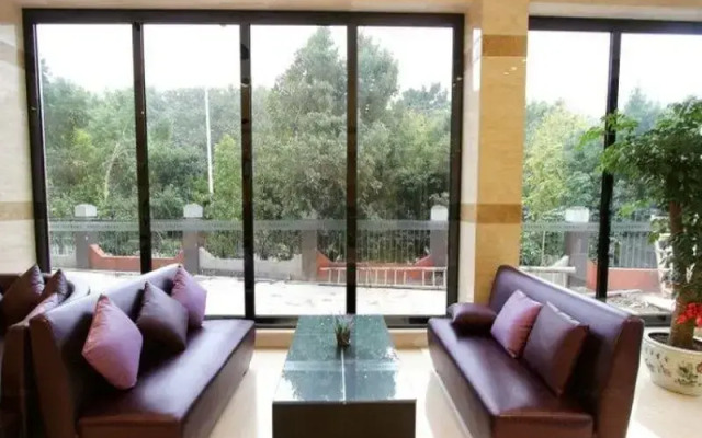 Lavande Hotel Shezhen University Town Metro Station