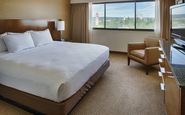 DoubleTree by Hilton Spokane City Center