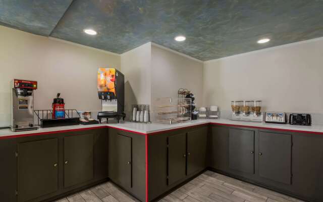 Econo Lodge Inn & Suites Diamondhead