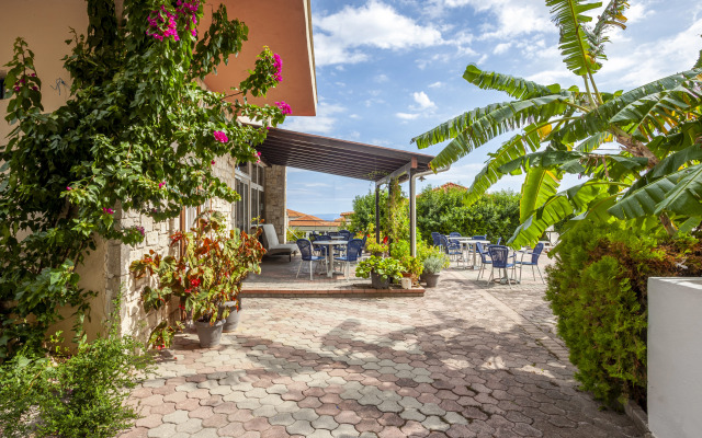 Skentos Hotel