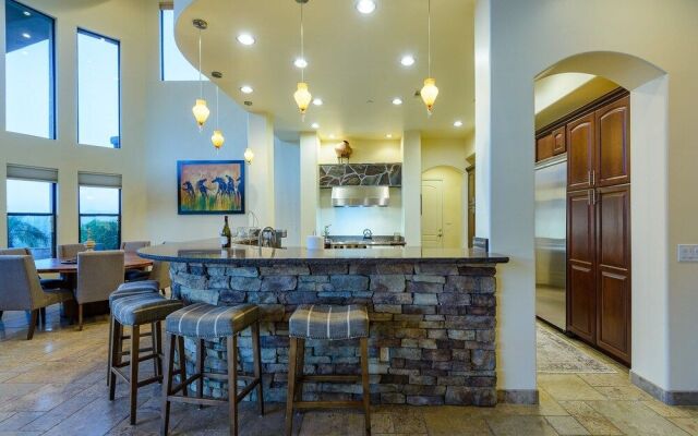 Casa Sunridge 5 Bedroom Home by Redawning