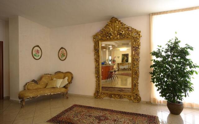 Hotel Gaston