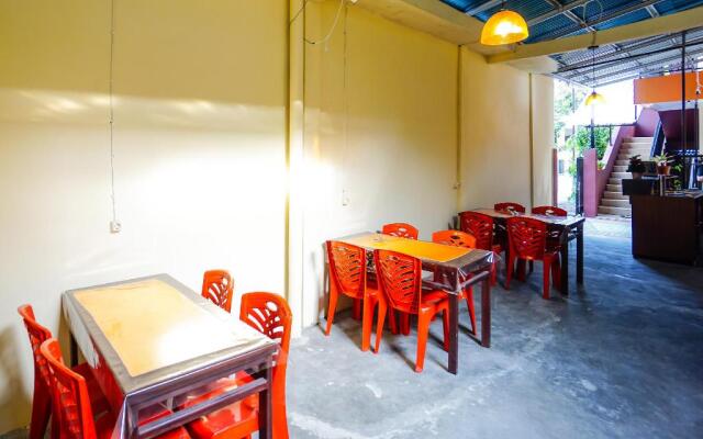 OYO 1720 A2b Residence
